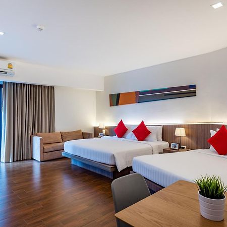 J Inspired Hotel Паттайя Экстерьер фото