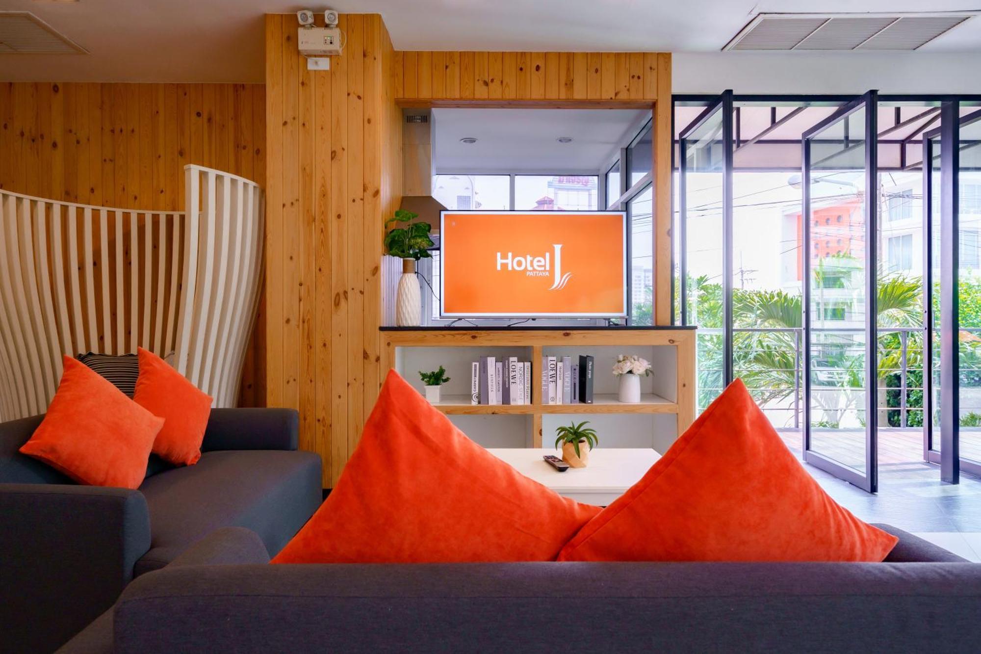J Inspired Hotel Паттайя Экстерьер фото