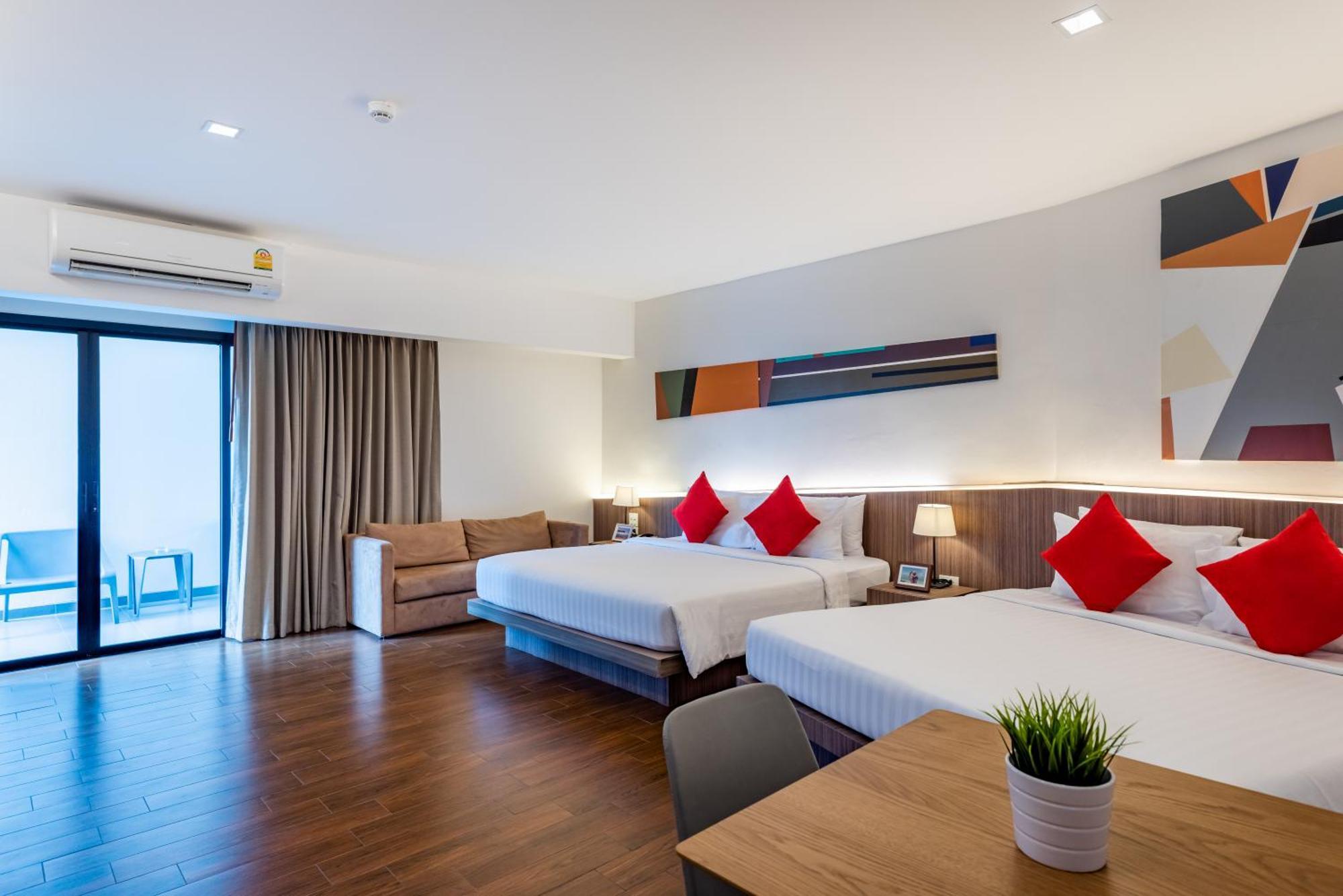 J Inspired Hotel Паттайя Экстерьер фото