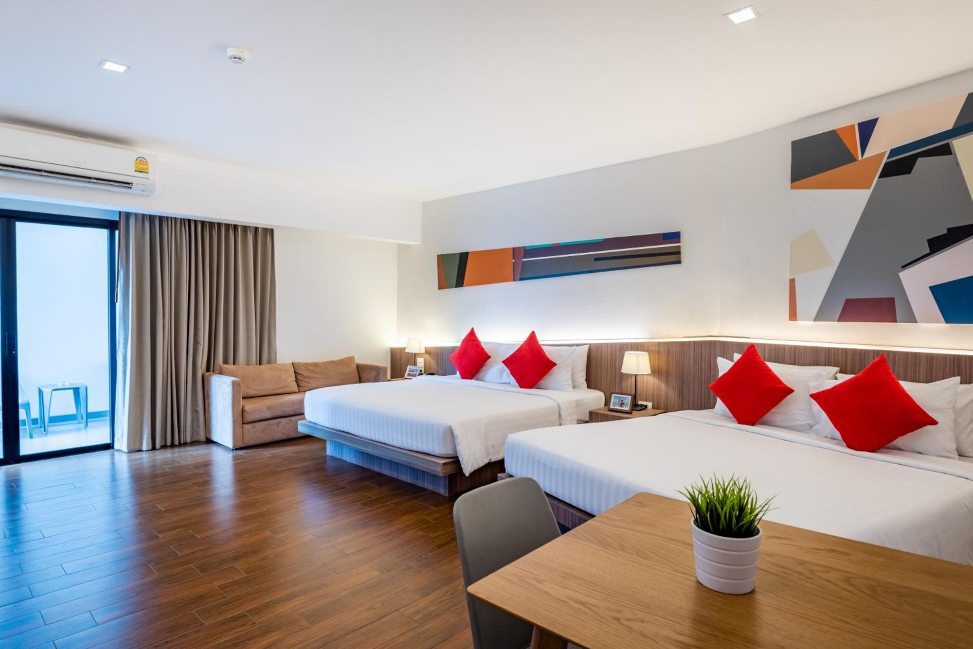 J Inspired Hotel Паттайя Экстерьер фото